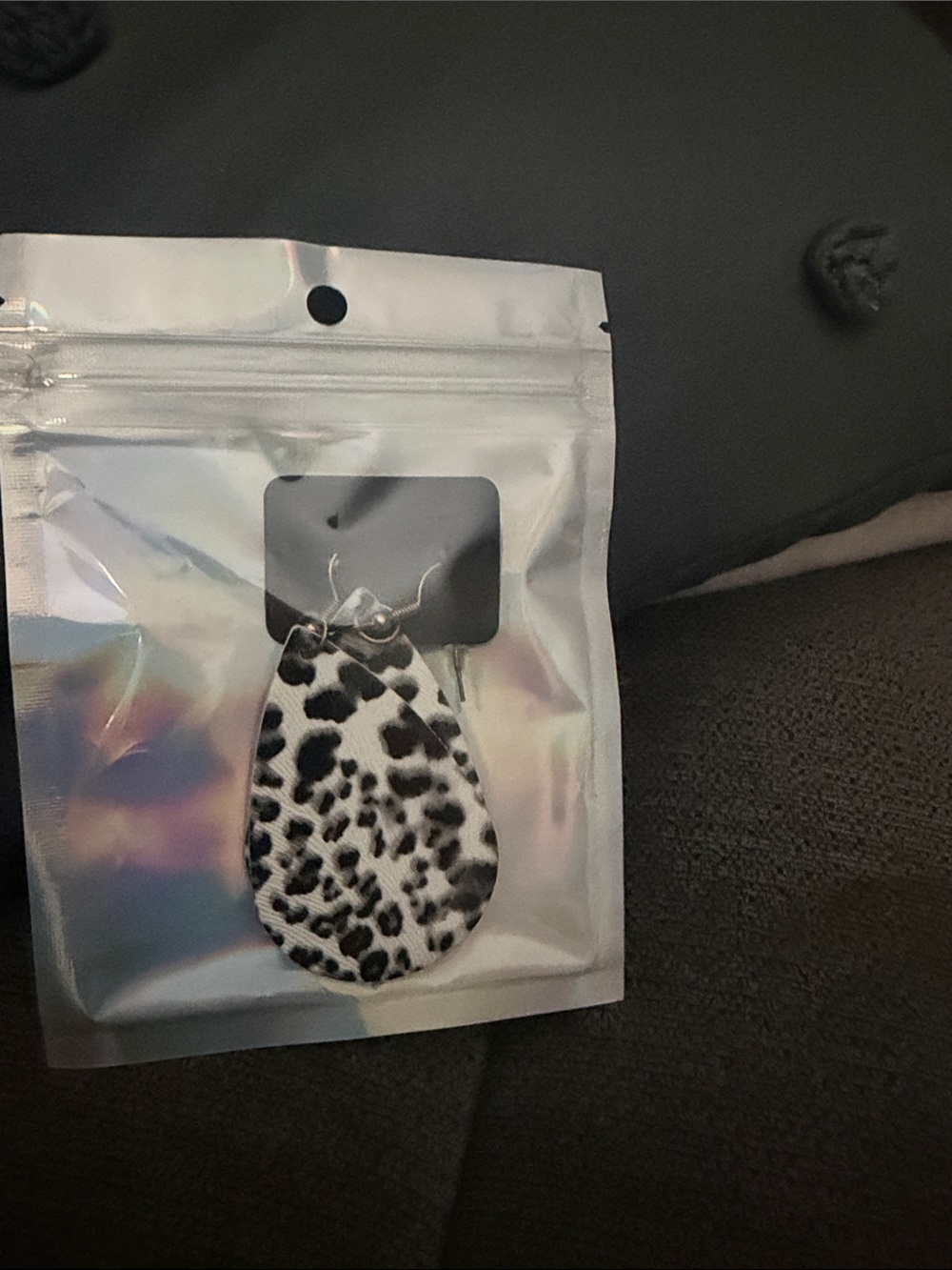 Leopard Print faux leather boho Teardrop Earrings - White & Black - Picture 5 of 5